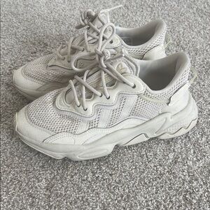 Youth Adidas Ozweego sneakers